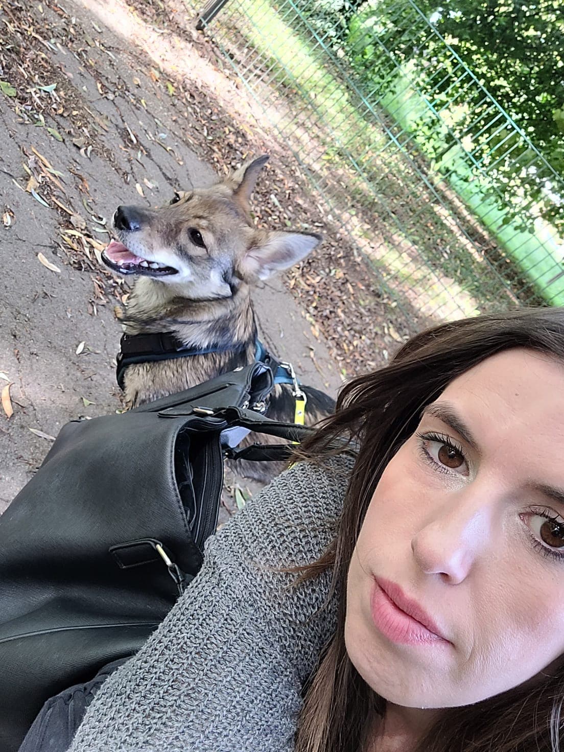 Celina Proft mit ihrem Hund